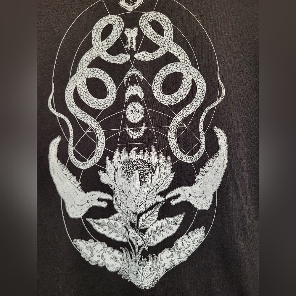NWT Fennec Design Black Geometric Snake / Bone / Moon Phases Floral Unisex Tee-S - Picture 6 of 8